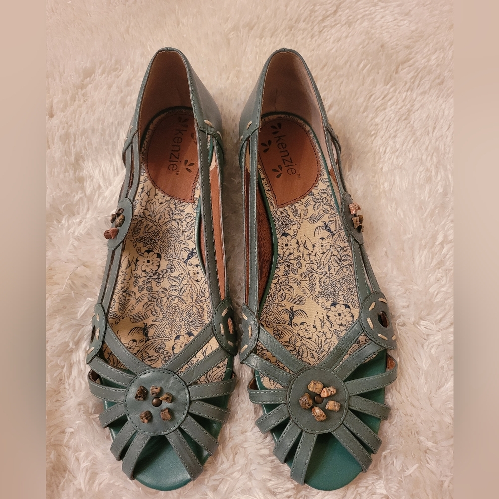 Kenzie stylish and unique Peep-Toe Leather Shoes